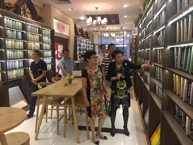 禅城区领导一行莅临考察中国陶瓷总部